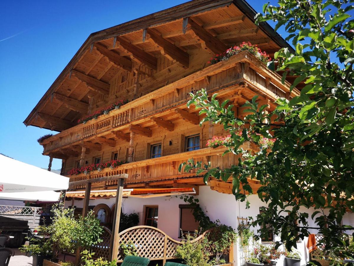 Hotel Aschauer Hof Z'Fritzn Кирхберг ин Тирол Екстериор снимка
